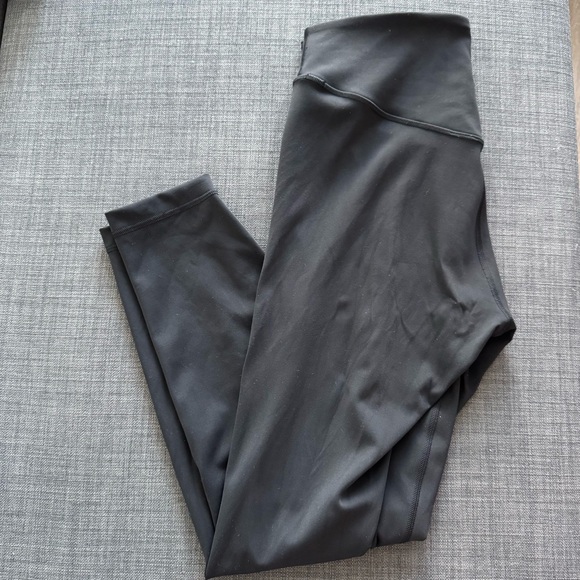 Lululemon Wunder Under SmoothCover High-Rise
Tight 25" - Picture 2 of 4